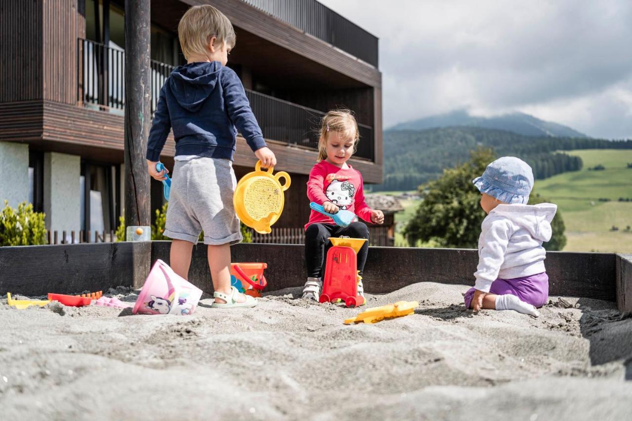 Aparthotel Panorama Living Dolomites Maranza Ngoại thất bức ảnh