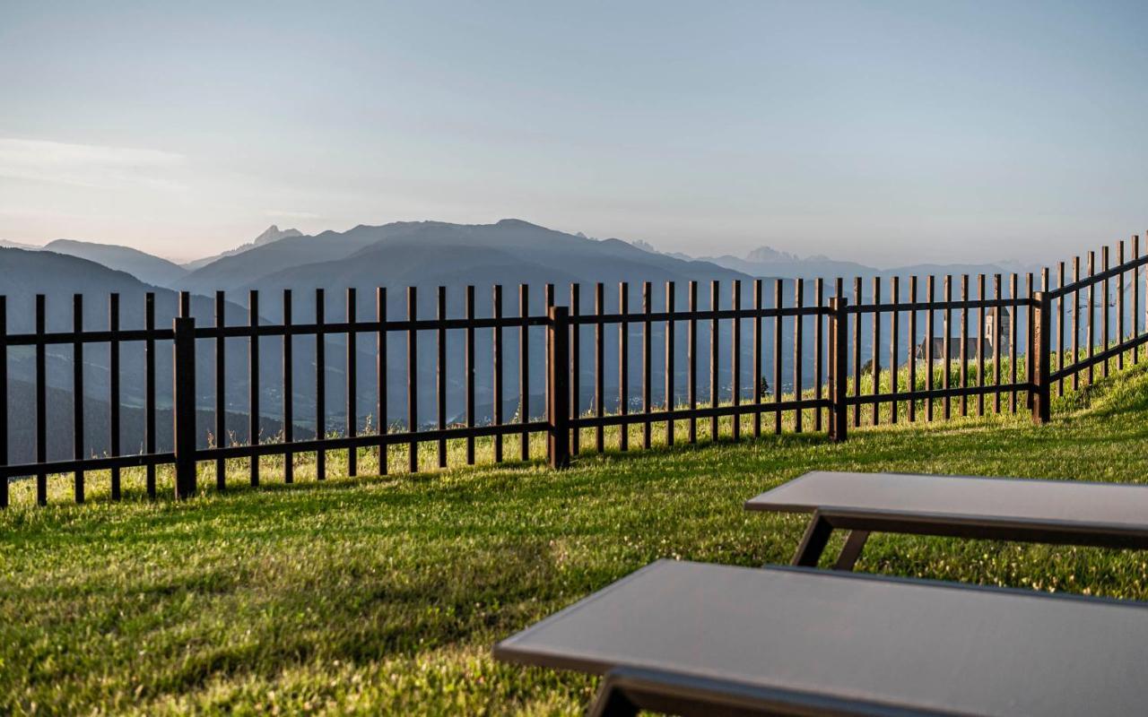 Aparthotel Panorama Living Dolomites Maranza Ngoại thất bức ảnh