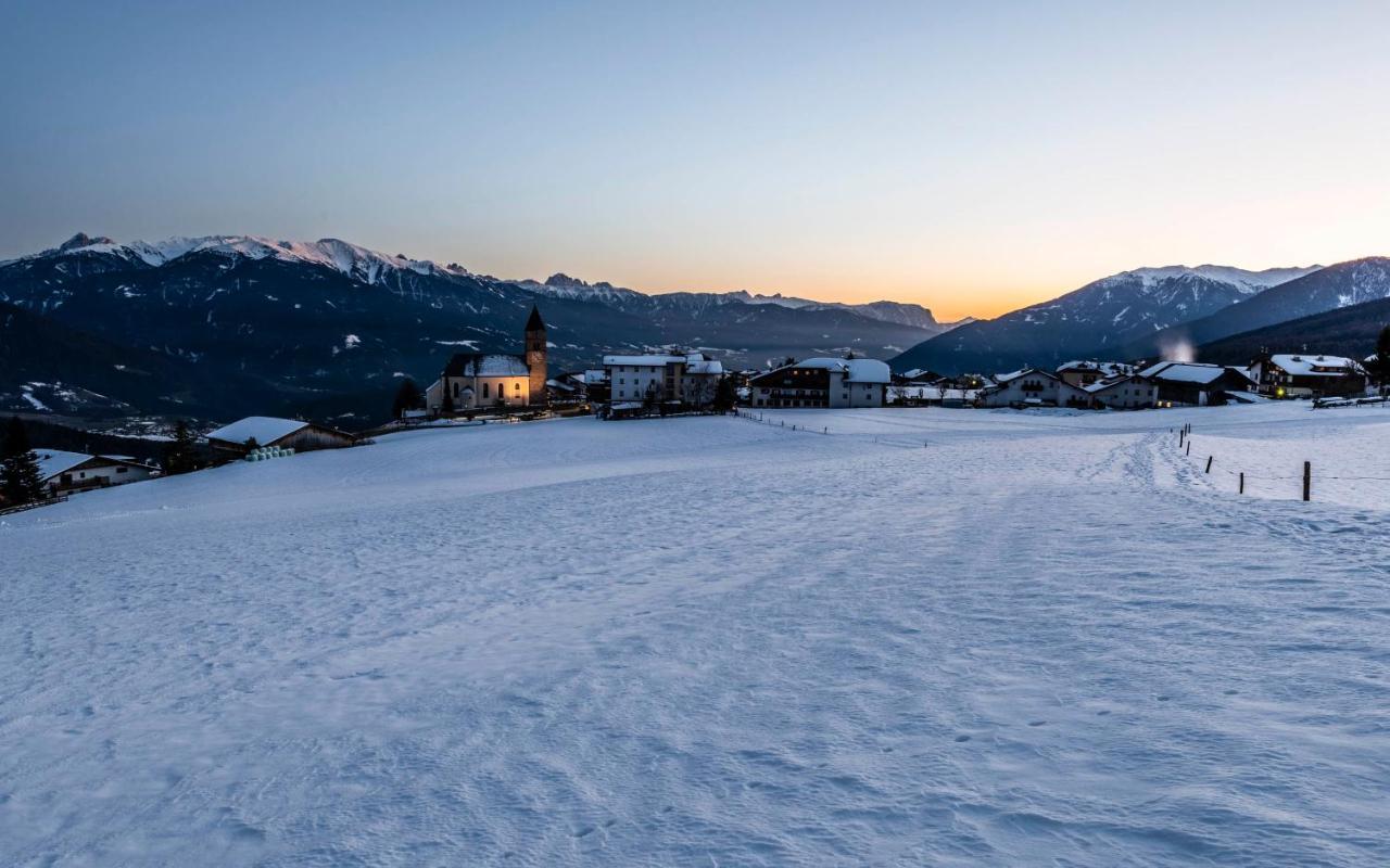 Aparthotel Panorama Living Dolomites Maranza Ngoại thất bức ảnh